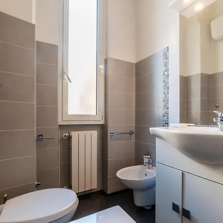 Apartamento Guesthost - Piazza Bologna Comfortable Flat