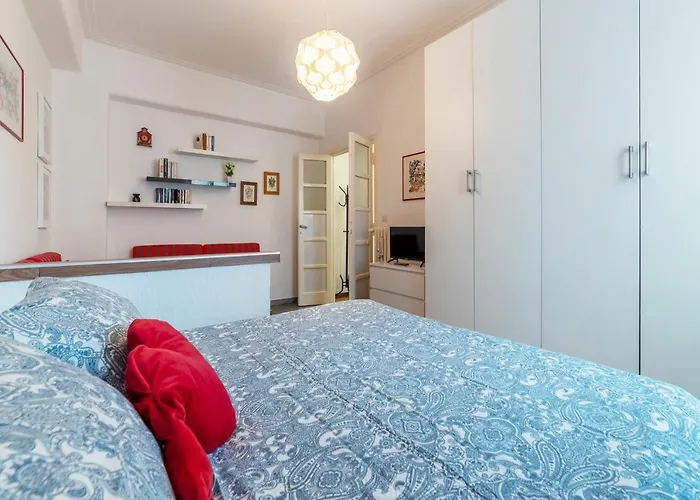 Guesthost - Piazza Bologna Comfortable Flat