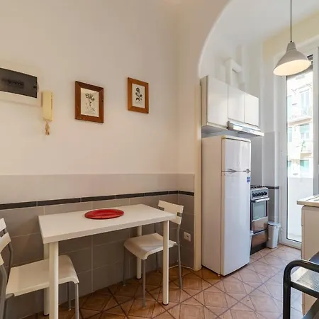 Daire Guesthost - Piazza Bologna Comfortable Flat